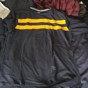 Long sleeve tee large